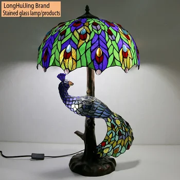 LongHuiJing Tiffany Stílusú Asztali Lámpa Páva Festett Üveg Lámpabúra Asztali Lámpa Antik Fény Páva Bázis